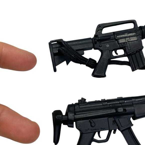 1/6 21st Century Toys Ultimate Soldier Submachine Guns For 12” GI Joe - Picture 7 of 8